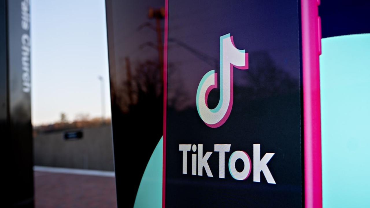 TikTok prepares to shut down app in US on Sunday, sources say